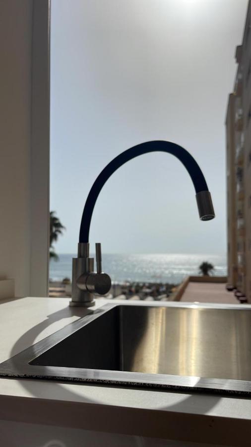 Torremolinos,Estudio Junto Al Mar En La Carihuela Exteriör bild